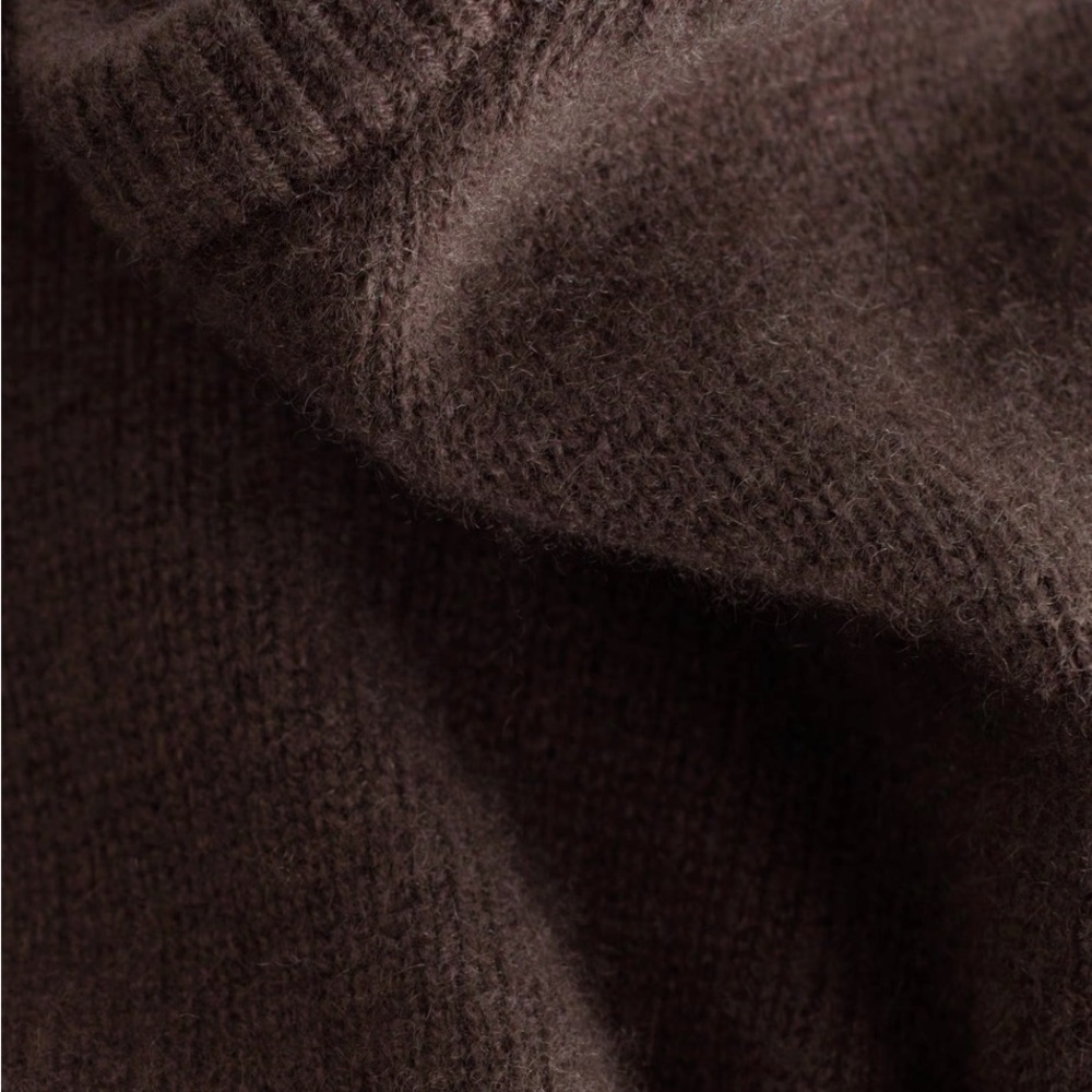 NWT Brown Cashmere T-　Shirt - Picture 3 of 5
